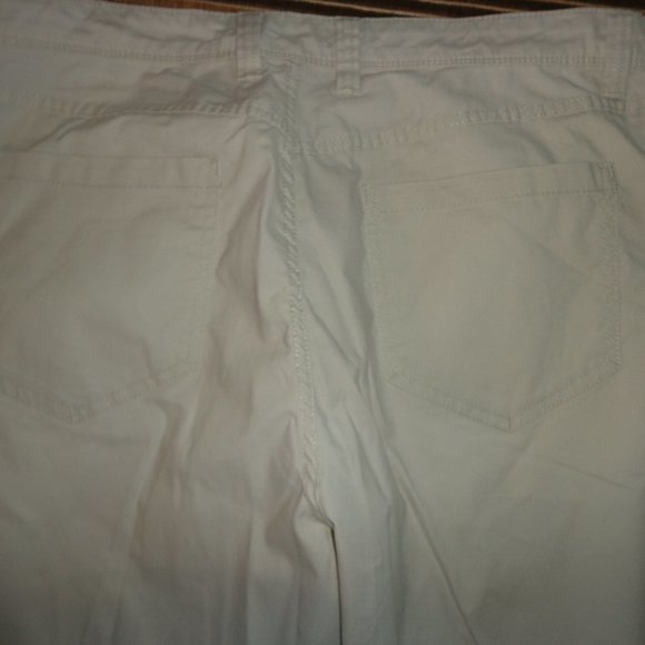 IZOD Saltwater Straight Fit Chino Pants 36W x 32L Stone Zip/Button Closure - Picture 10 of 11